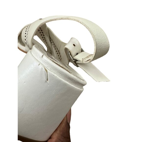 Emanuele Crasto Made in Italy White Leather Sandals Cutout Design With Flaw - Picture 3 of 12
